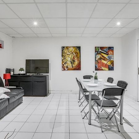 Triplex In Boulevard De Magenta By Guestready Lejlighed Paris Eksteriør billede