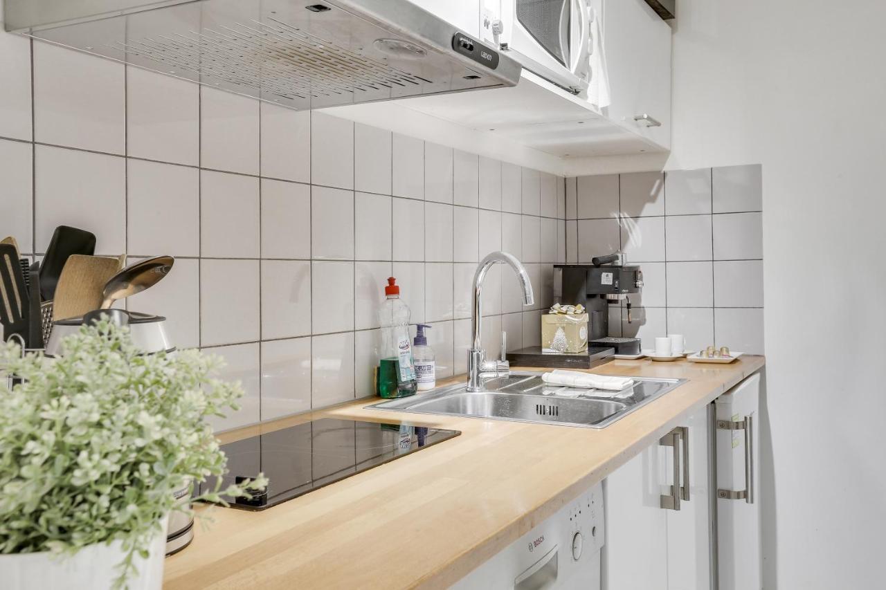Triplex In Boulevard De Magenta By Guestready Lejlighed Paris Eksteriør billede