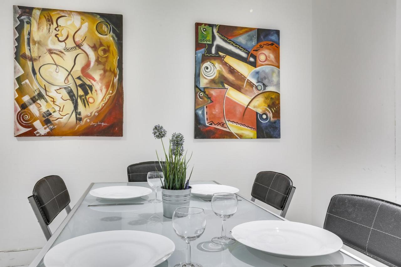 Triplex In Boulevard De Magenta By Guestready Lejlighed Paris Eksteriør billede
