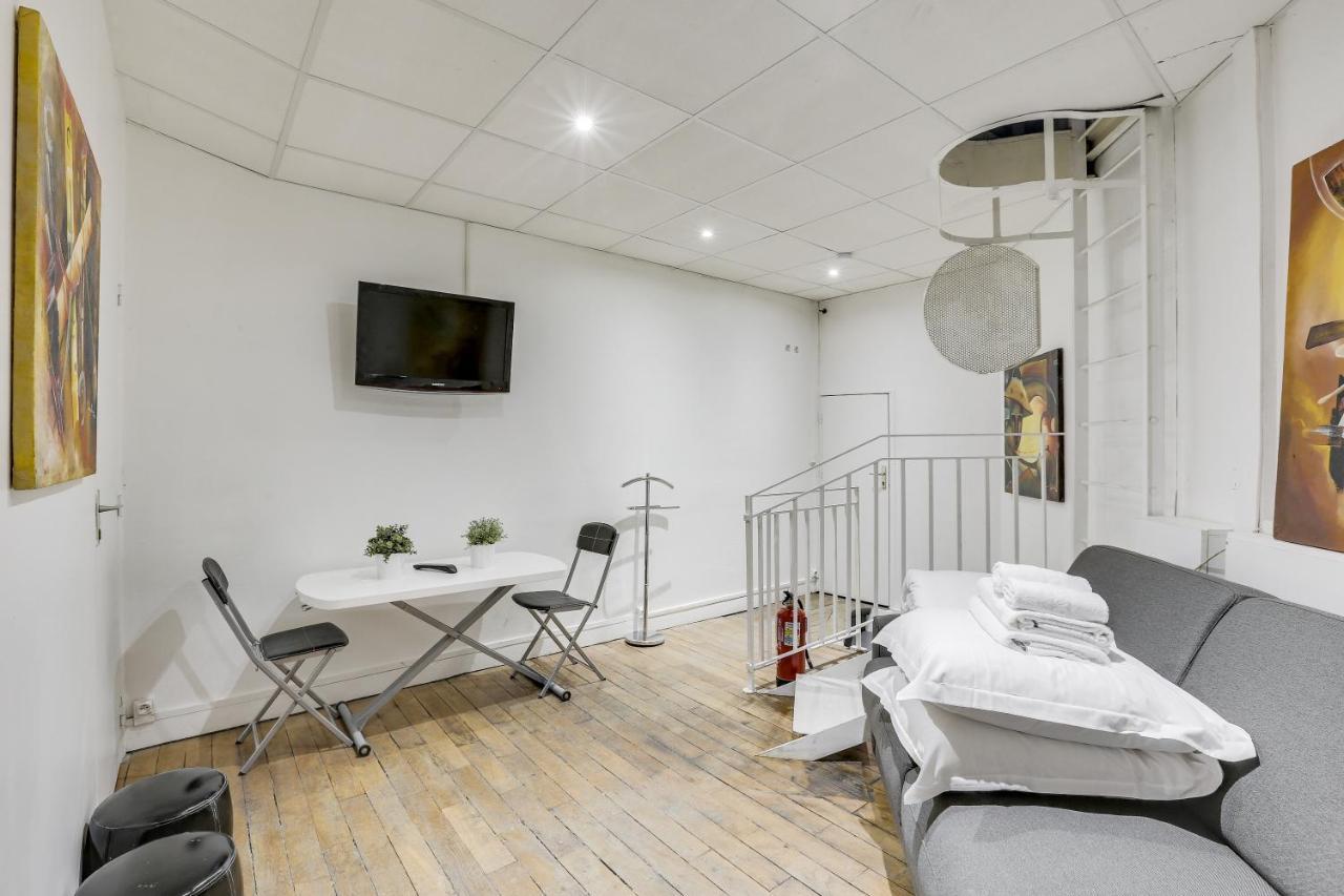 Triplex In Boulevard De Magenta By Guestready Lejlighed Paris Eksteriør billede